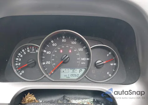 2016 Toyota Rav4 Le z USA, uszkodzony, nr VIN JTMBFREV8GJ051508